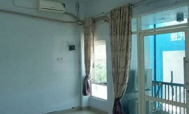 Ruko 3 Lantai Depan Lapangan Vatulemo Kantor Walikota Palu