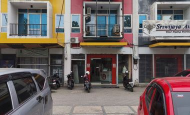 Ruko 3 Lantai Depan Lapangan Vatulemo Kantor Walikota Palu