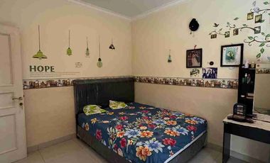 RUMAH SIAP HUNI 3 LANTAI PIK