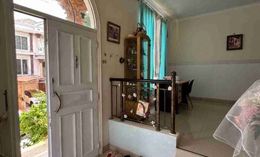 RUMAH SIAP HUNI 3 LANTAI PIK