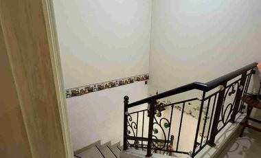 RUMAH SIAP HUNI 3 LANTAI PIK