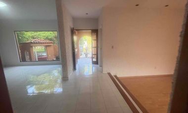 Casa En, renta Bugambilias Zapopan