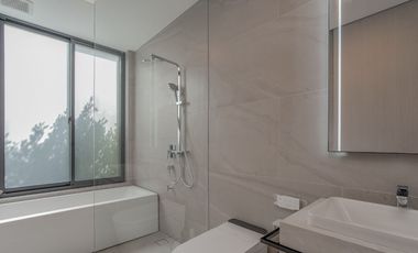 Sale and Rent VIVE Krungthep Kreetha 4 Bedroom House in Bangkok