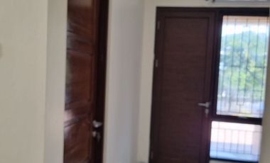 Disewakan Rumah Cantik di Boulevard, Cluster Favorit Kota Wisata Cibubur