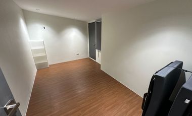 Merville Paranaque Park-Facing Townhouse For Sale