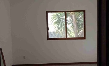 Escandon, bonita casa remodelada en predio grande con 2 casas más.