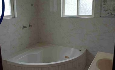 Escandon, bonita casa remodelada en predio grande con 2 casas más.