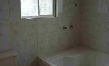 Escandon, bonita casa remodelada en predio grande con 2 casas más.