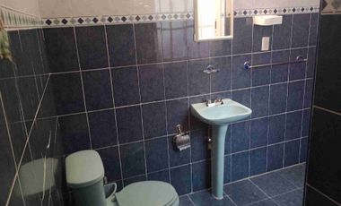 Escandon, bonita casa remodelada en predio grande con 2 casas más.