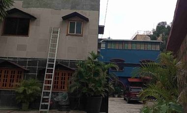 Escandon, bonita casa remodelada en predio grande con 2 casas más.