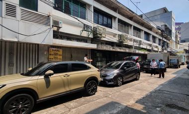 Ruko 2 1/2 Lantai samping mall Pancoran China Town Poin, sangat cocok untuk bebagai macam usaha