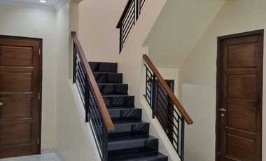 Disewakan Rumah Mewah di Boulevard, Berlokasi Di Cluster Favorit Kota Wisata Cibubur