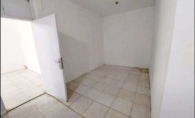 2unit ruko jadi 1 di pinggir jln raya komsen jatiasih ex alfamart LT.375m