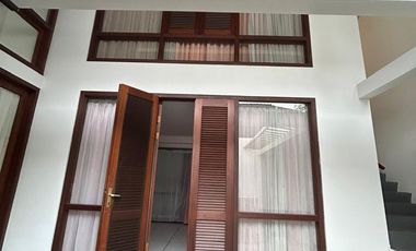 Rumah disewakan di RW 05, Kebayoran Lama Utara, Kebayoran Lama, Jakarta Selatan, Daerah Khusus Ibukota Jakarta