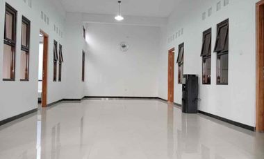 Sewa Rumah Baru Murah Semi Furnished di Sarijadi Bandung