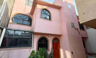 Venta de casa en la colonia Bosques de Aragón