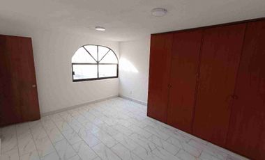 Venta de casa en la colonia Bosques de Aragón