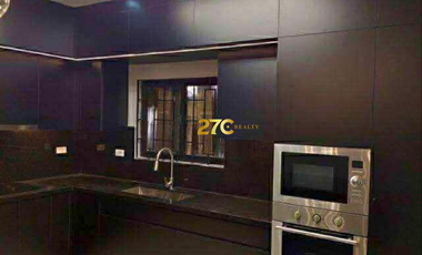 Parkplace Village 5-Bedroom House for Rent with 1 Parking Slot in Imus, Cavite