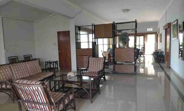 Disewakan rumah besar nan luas sayap Setiabudi Bandung dekat kampus UPI, NHI