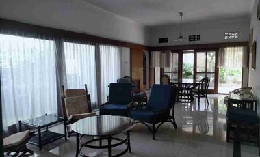 Disewakan rumah besar nan luas sayap Setiabudi Bandung dekat kampus UPI, NHI