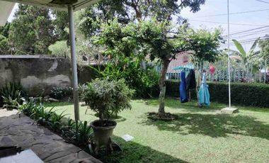 Disewakan rumah besar nan luas sayap Setiabudi Bandung dekat kampus UPI, NHI