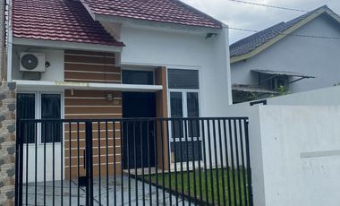 Rumah Di jual Tengah kota Siap Huni Full Furnis Lokasi Strategis