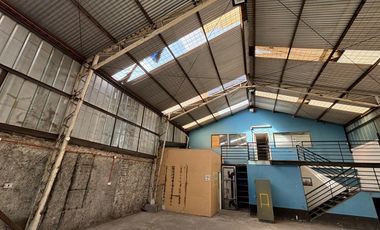 GALPON ESQUINA CON  BUENA CONECTIVIDAD