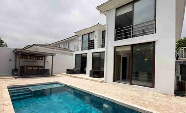 CASA DE VENTA EN ISLA MOCOLI