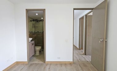 Apartamento de 3 alcobas en venta. Medellín, Belén Rodeo Alto