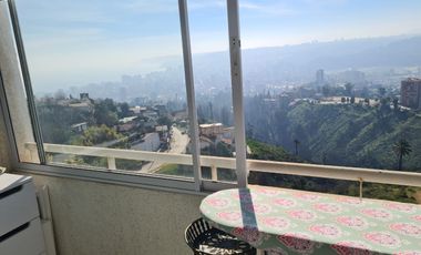 Venta Departamento sector Viña Alto, a minutos del centro de Viña, agradable entorno y ambiente seguro, terraza con linda vista