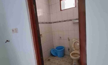 Dikontrakkan Rumah Besar di pinggir jln di Seputaran Pasar Cebongan Sleman