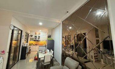 Rumah 2,5 Lt Green Lake City Cluster Asia Dijual Harga Murah Siap Huni Semi Furnished
