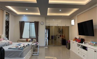 Rumah 2,5 Lt Green Lake City Cluster Asia Dijual Harga Murah Siap Huni Semi Furnished