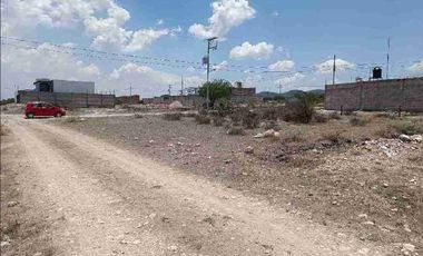 Terreno en venta en Tequisquiapan. Precioso, está en esquina y a tan solo 5 minutos del centro. Que no te lo ganen!!