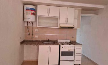 🏢 Departamento en venta – 2 ambientes con balcón y cochera | Morón Sur