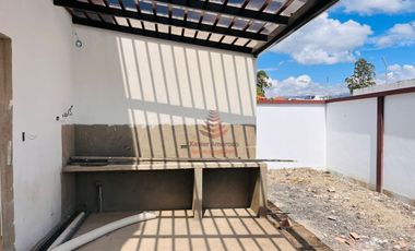 ✨En Venta  Exclusiva Casa de 3 Dormitorios  – Challuabamba | Vista · Estilo · Privacidad