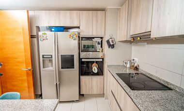 SE VENDE DEPTO EN EDIF. COSTA CAVANCHA.