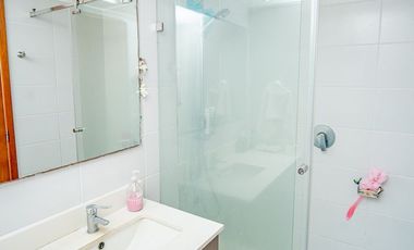 SE VENDE DEPTO EN EDIF. COSTA CAVANCHA.