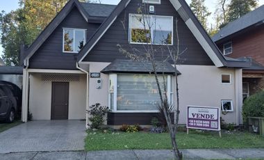 Barrio Los Conquistadores  casa ampliada 4 dormitorios, 2 terrazas , patio