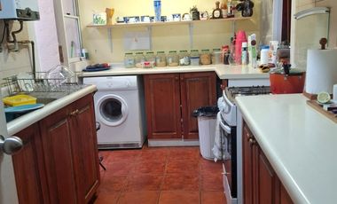 Barrio Los Conquistadores  casa ampliada 4 dormitorios, 2 terrazas , patio