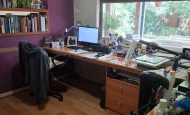 Barrio Los Conquistadores  casa ampliada 4 dormitorios, 2 terrazas , patio