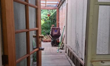 Barrio Los Conquistadores  casa ampliada 4 dormitorios, 2 terrazas , patio