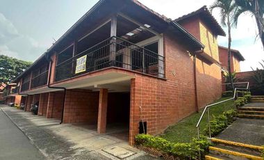 SE ARRIENDA BONITA CASA UNIDAD RESERVA DEL POLO CLUB II CIUDAD JARDÍN SUR DE CALI