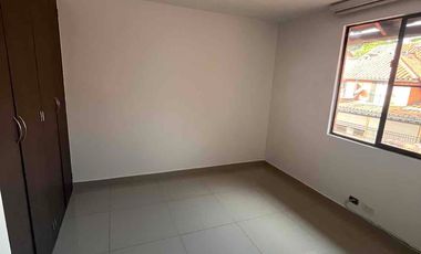 SE ARRIENDA BONITA CASA UNIDAD RESERVA DEL POLO CLUB II CIUDAD JARDÍN SUR DE CALI