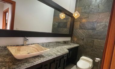 URB. TENIS CLUB CASA DE LUJO EN VENTA