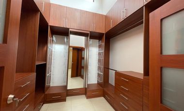 URB. TENIS CLUB CASA DE LUJO EN VENTA