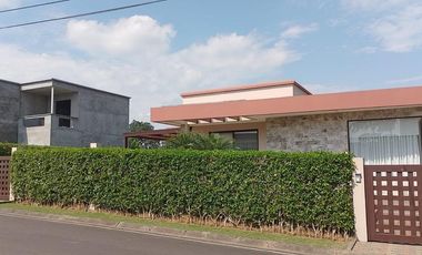 URB. TENIS CLUB CASA DE LUJO EN VENTA