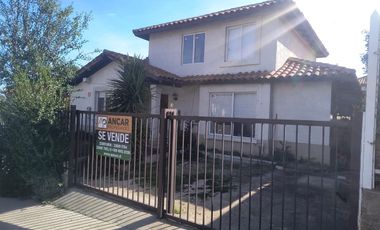 Los Corraleros 2986 (Casa 04)