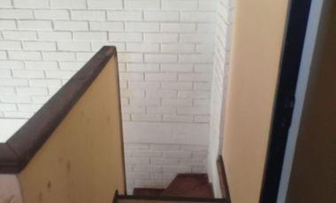 SE VENDE CASA AV. MARATHON , MACUL 3 DORMITORIOS , 2 BAÑOS , ESTACIONAMIENTO