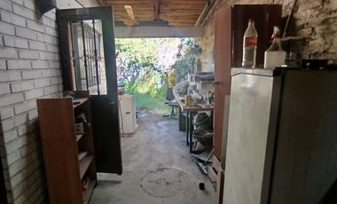 SE VENDE CASA AV. MARATHON , MACUL 3 DORMITORIOS , 2 BAÑOS , ESTACIONAMIENTO